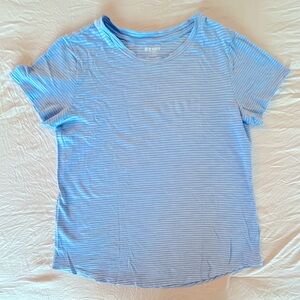 Old navy t shirt